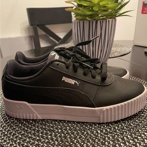 Women’s Black Puma Sneakers